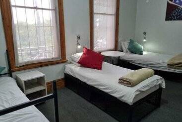 Общежитие Ashanti Lodge Backpackers