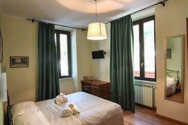 민박 Palazzo Santori