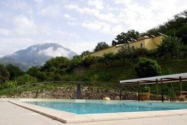 Отель Agriturismo L'arca Di Anna Brambilla