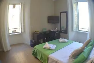 פנסיון The Wesley Rome