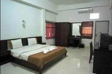 호텔 Baan Kyothong Serviced Apartment