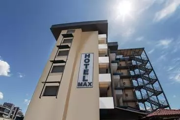 فندق Max