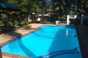 Pensionat Journey's Inn Africa Airport Lodge