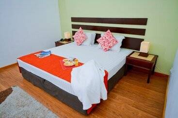 مبيت وإفطار Monsoon Suites