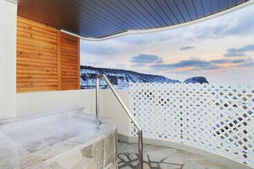 בית מלון כפרי Shiretoko Noble