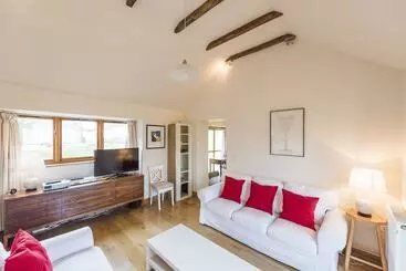 Пансион Whitley Coach House