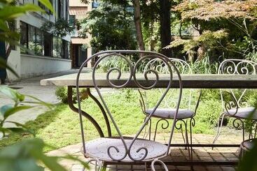 ホテル Eden Lodge Paris