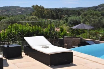 호텔 Maora Village