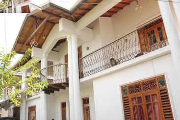 Пансион Diamond House