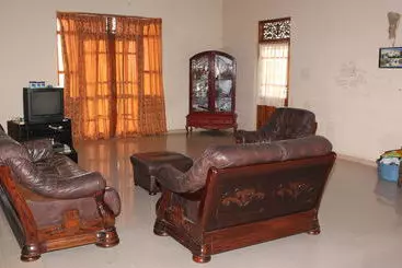 Majatalo Diamond House