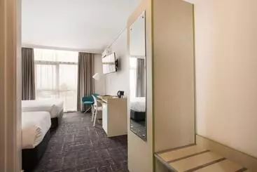 Отель Nightcap At Sandringham