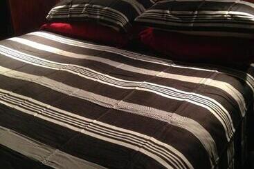 Отель Rossmount Rural Retreat