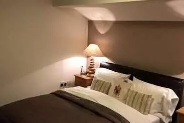 בית מלון כפרי The Fairfax Arms