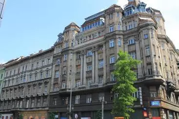بنسيون Fanni Budapest Guesthouse