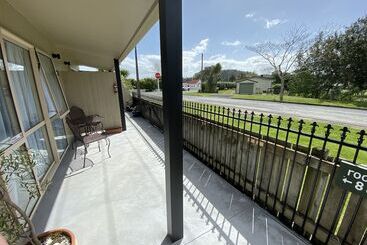 Апартаменты The Olive Motel