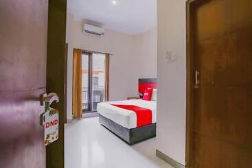 Hotel Ari Beach Inn By Oyo