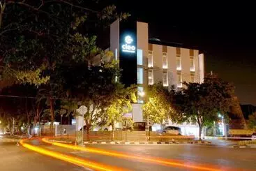 Cleo Business Hotel Walikota Mustajab City Center