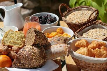 هتل Domaine Gaogaia