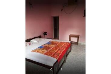 Hotell Private Rooms Near Chapora Fort