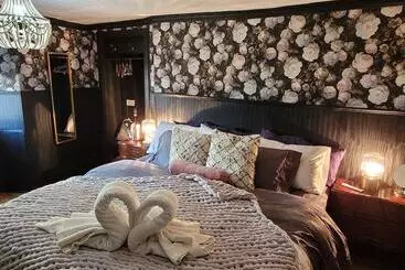 هتل The Bruce Inn