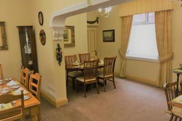 ペンション Britannia Guest House