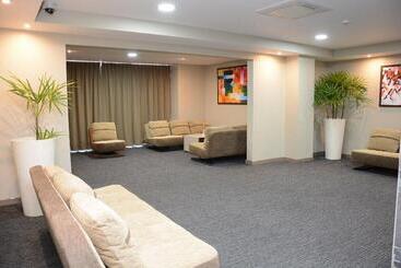 Ratsun Nadi Airport Apartment