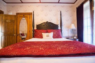 住宿加早餐  The Wallingford Victorian Inn