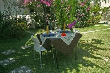 דירות לתיירים Blue Rose Villa