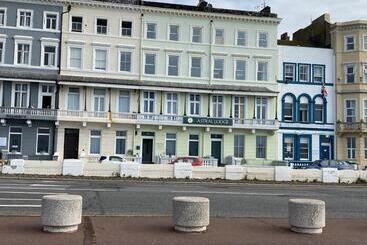 Отель Astral Lodge