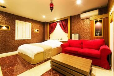 호텔 Atlantis Higashi Osaka