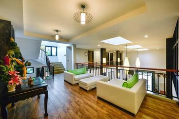 هتل Coco Retreat Phuket Resort & Spa