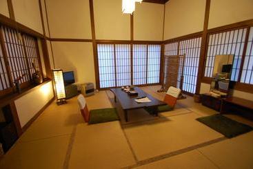 בית מלון כפרי Fujimiya