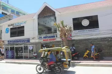 Hotel Nirvana Beach Resort