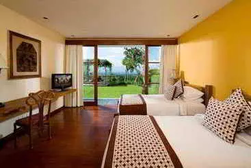Villas The Longhouse
