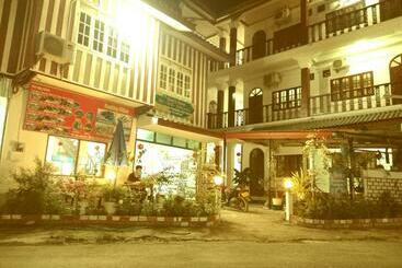 Albergue Vang Vieng Queens Mountain View