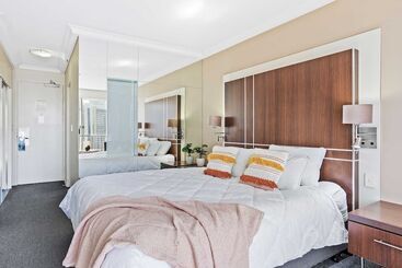 酒店 Deluxe Twin Studio In Surfers Paradise   Coasthm