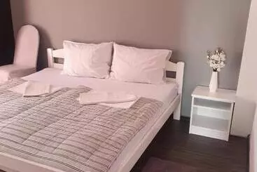 تختخواب و صبحانه Rooms Nikola Rule Ostojic