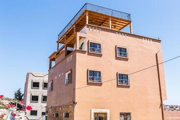 ペンション Africa Surf House