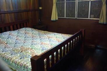 פנסיון At Home Sukhothai