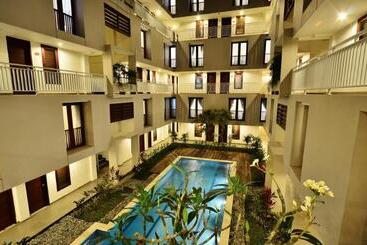 아파트호텔 The Legian Sunset Residence