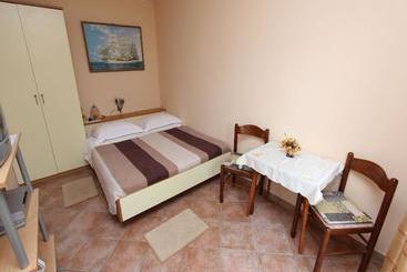 בית מלון כפרי Apartment Divna