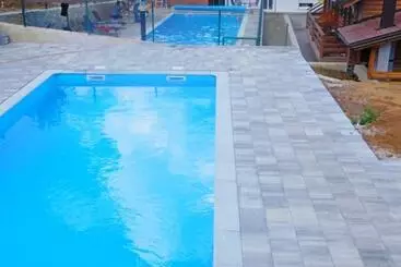 هتل Apartments Kristic