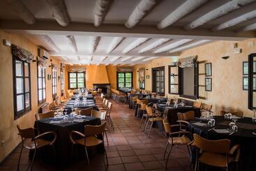 ホテル Camping & Bungalows Liguerre De Cinca