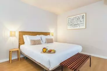 آپارتمان Dream On   Almada Lofts