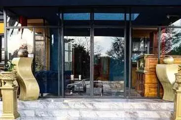Hotel National Lodge