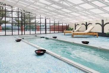 渡假胜地  Sterling Kufri