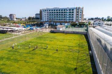 The Lumos Deluxe Resort Hotel & Spa