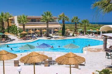 בית מלון כפרי Kouros Palace