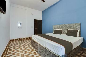 Collection O 81408 Hotel Green Inn