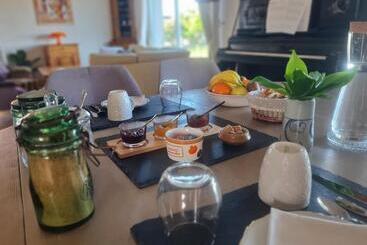 مبيت وإفطار Entre Loire Et Vignobles